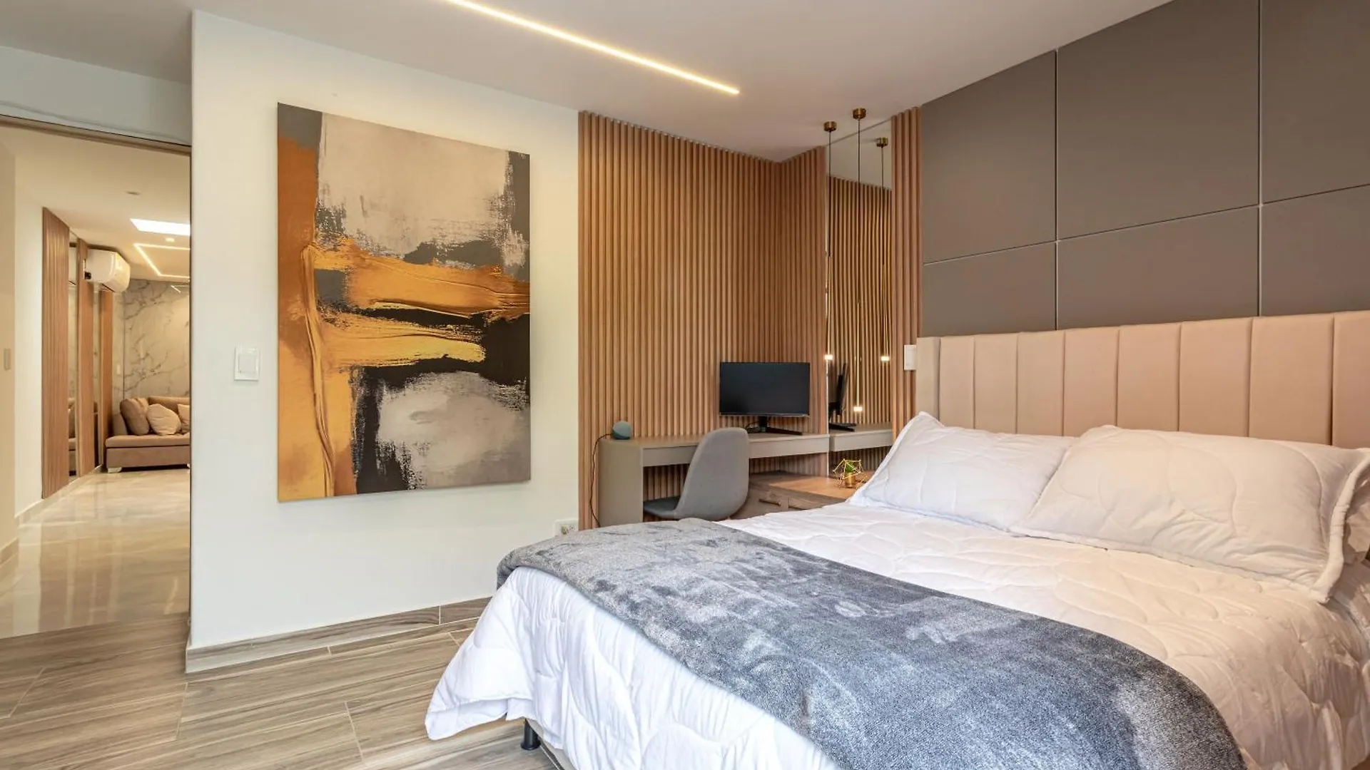 Cozy Apartment With A/C In North Medellin. Colombia