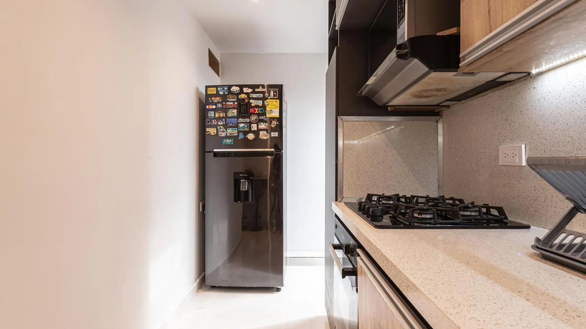 Cozy Apartment With A/C In North Medellin. 0*, Medellin Colombia