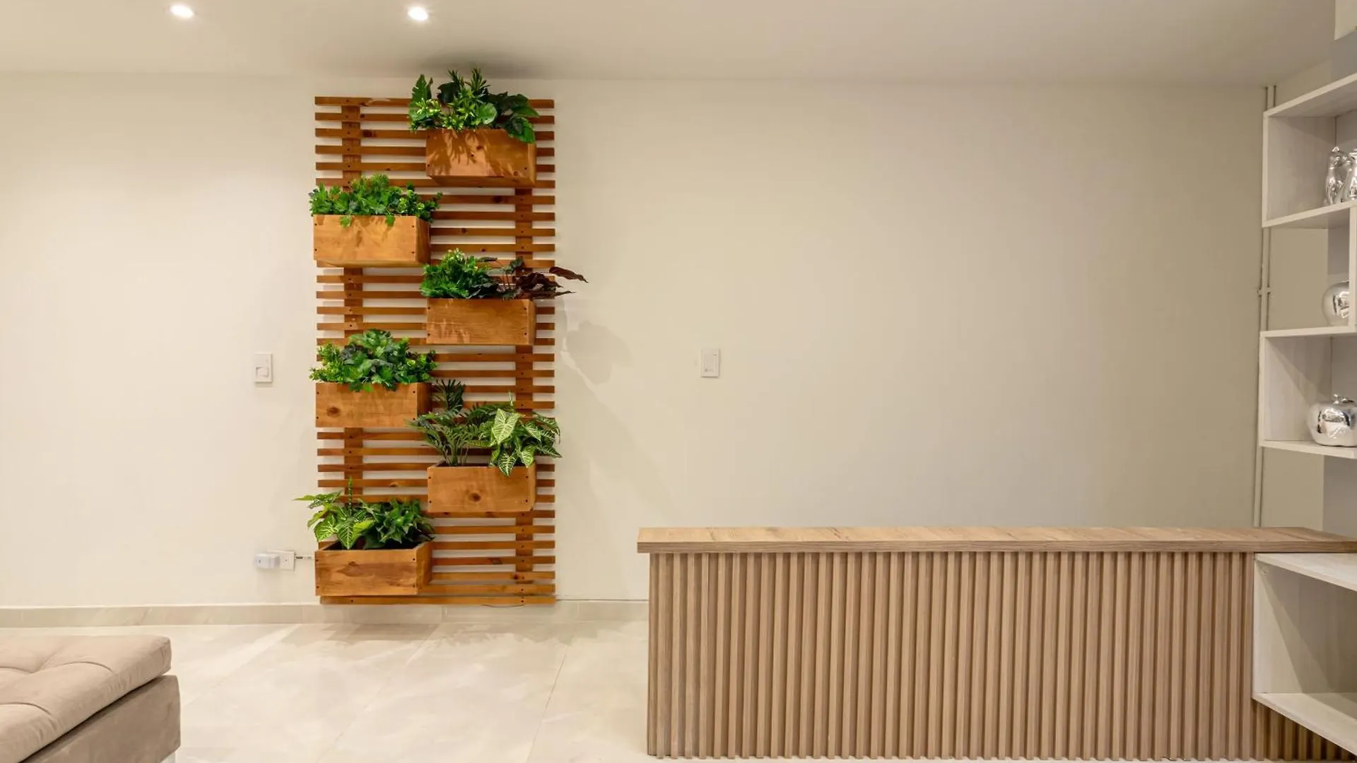 Cozy Apartment With A/C In North Medellin.